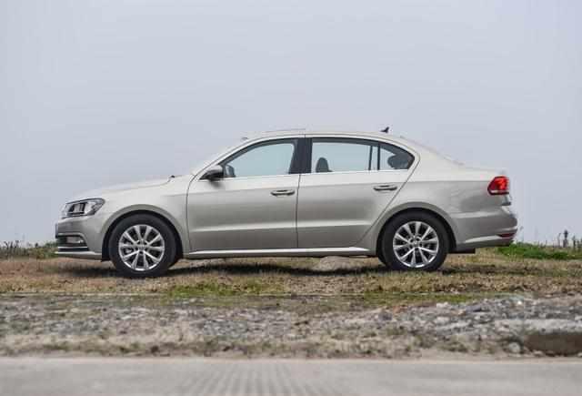 比朗逸值，低配只卖到8万多，还是德系车，销量却赤裸裸打脸