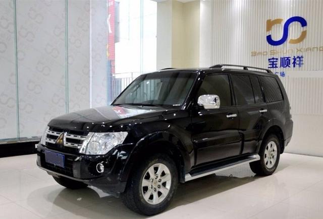 谁说预算不到30万 就不能买普拉多和帕杰罗玩啦？