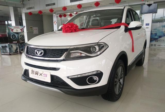 预算8万多, 入手这款SUV, 造型大气配有电动全景天窗, 值吗?