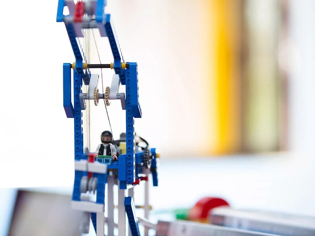 小榄这的家塞满乐高机构,暑假又很有诚意地搞