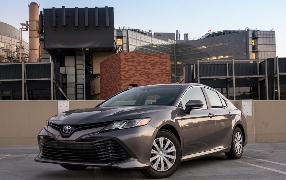 2018年丰田凯美瑞混合动力车, 整体更加年轻、运动