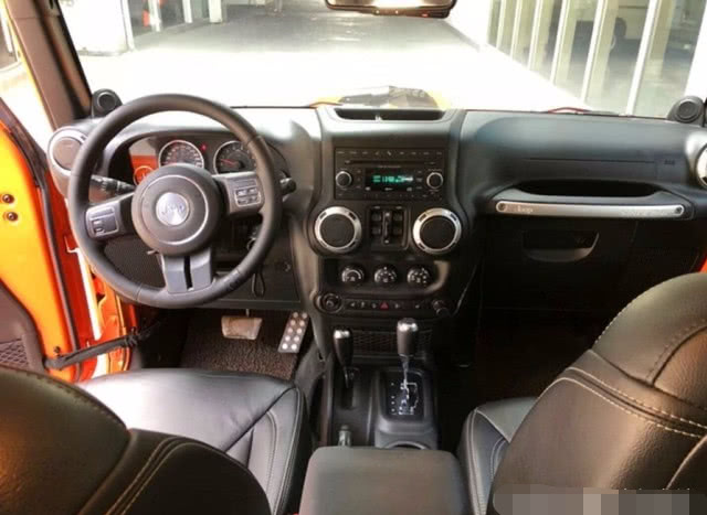 51万买Jeep牧马人从没出过市区，5万公里晒出油耗，朋友都