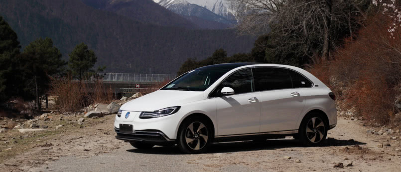 高原上的腾势500：为什么电动车的正向研发如此重要？