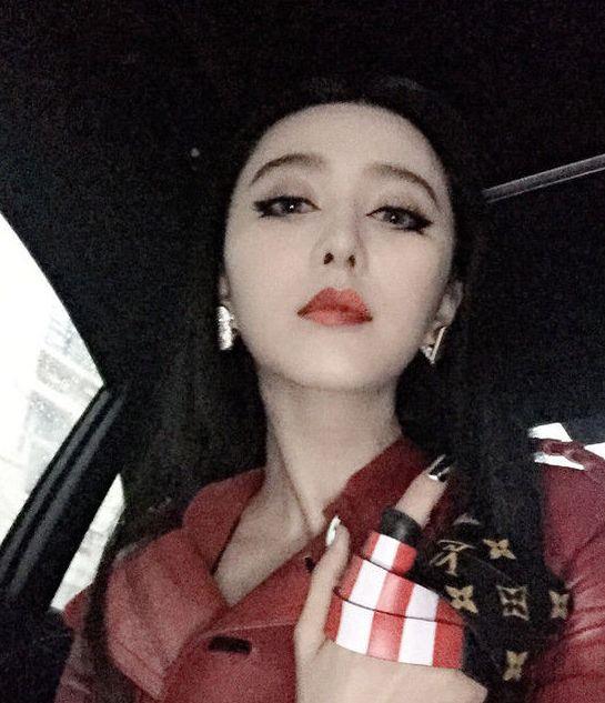 迪丽热巴敷面膜,林允敷面膜,范冰冰敷面膜,差距