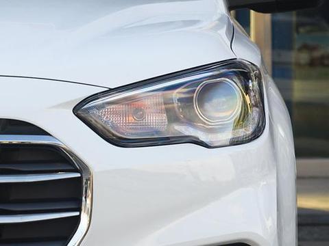 月销万辆以上，四轮独悬，空间完胜缤智，12万起步合资SUV！