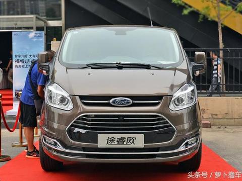 高端定制的福特途睿欧，更加豪华，网友：你这有点糊弄人啊