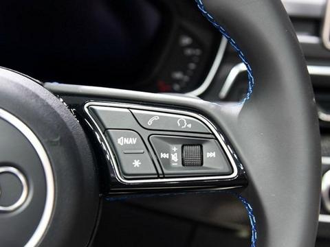 奥迪A5真心漂亮，但改款内饰居然和宝马内饰差不多