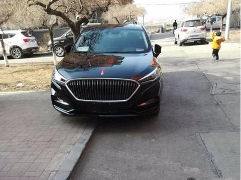 当红旗H5与宝马的停在一起时,车主:比开宝马要有面子!!