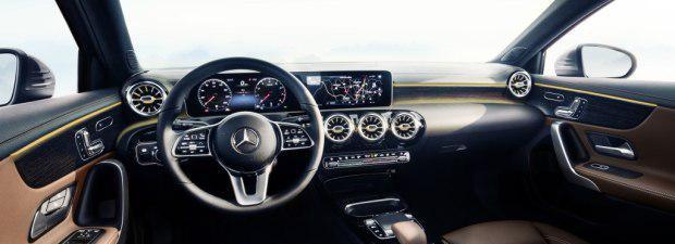 全新梅赛德斯-奔驰A级内饰官图发布