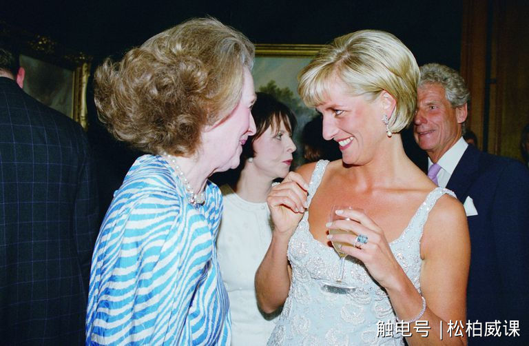 梅根访问汤加时戴上了戴安娜王妃惊艳的海蓝宝