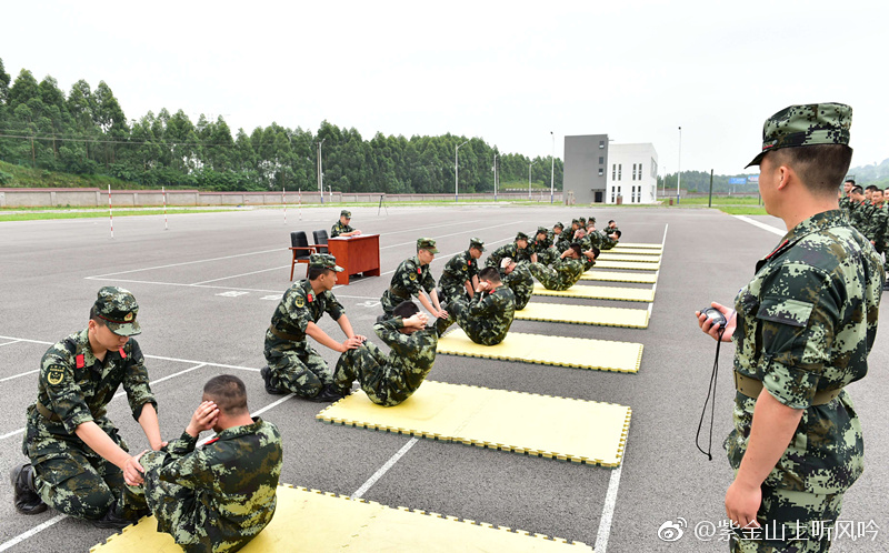 2018年度大学毕业生士兵提干、优秀士兵保送