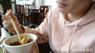 我承认，这是昆明迄今为止最好吃的清真餐厅，没有之一！