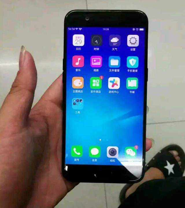 闲鱼1500入手的oppoR11 使用两天的感受: 有