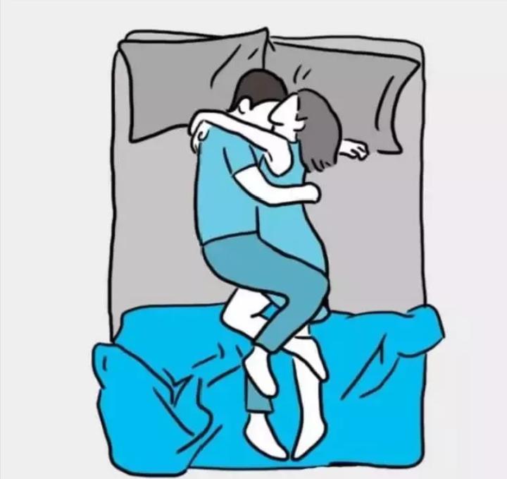 贴面互拥式指两人面对面互相的拥抱睡觉,这种方式多数是感情处于如胶