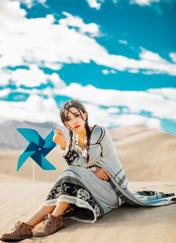 时尚写真:唯美清晰,沙漠美女戈壁滩写真兰山美女临沂图片
