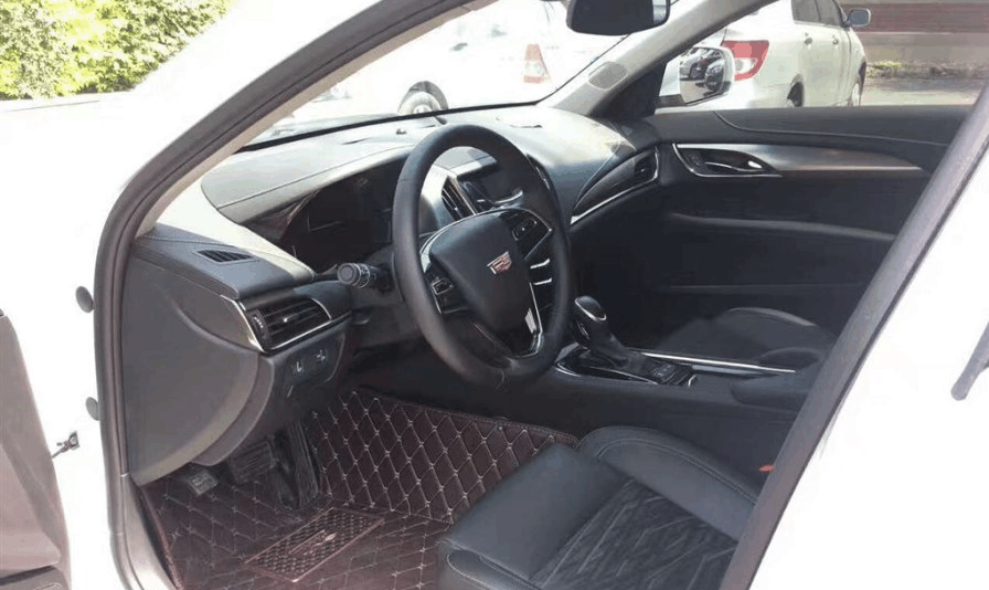 速递!新鲜的“凯迪拉克“资讯全在这，看我就够了