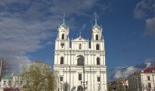 单身男子去白俄罗斯旅游,到期后竟不愿回国,知