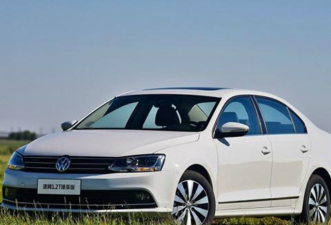 油耗4毛5，售价13万，十年开不坏，马路上称帝外观碾压思域