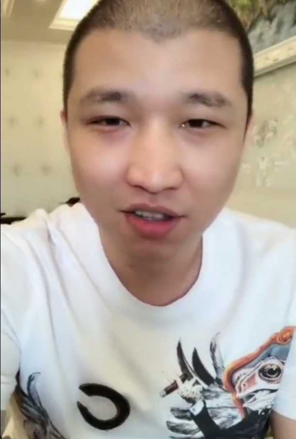 二驴掉粉严重,无奈承认买假粉,网友灵魂拷问:你