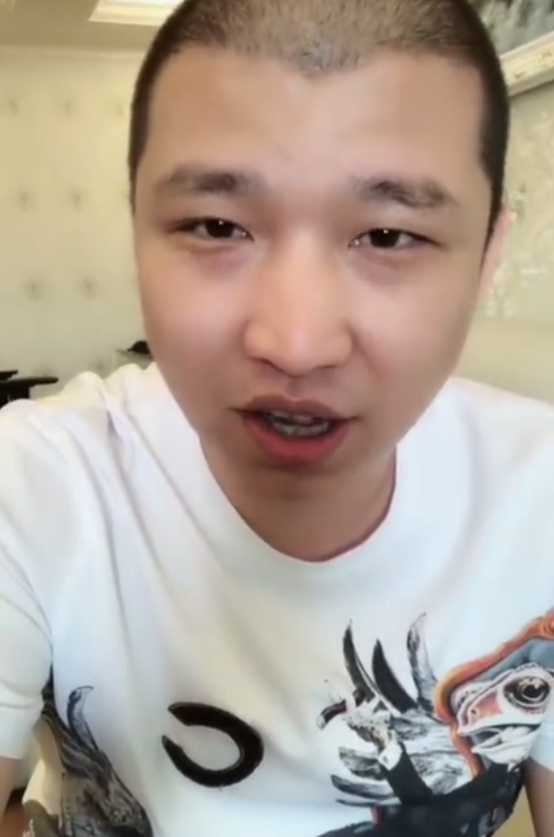 二驴掉粉严重,无奈承认买假粉,网友灵魂拷问:你