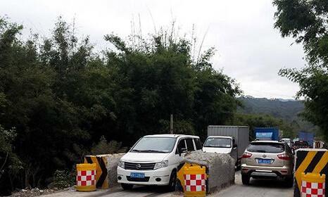 本田怒怼石墩维修费够买新车，保险杠果然吸能，车主表示修好卖车