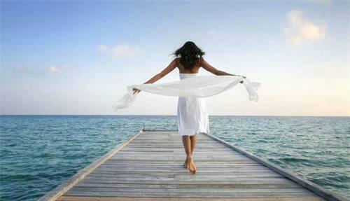 瞒着老公借了20万给男朋友,最后男朋友跑了,我