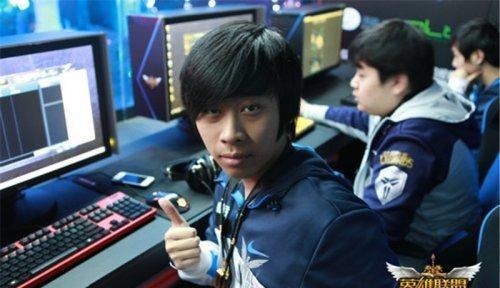 斗鱼, 熊猫, 虎牙, 陌陌四大直播平台一哥一姐分