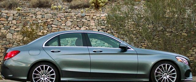 资深老司机对18年奔驰C300的深度评测，小白看后都说总结的好！