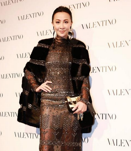 平日里霸气的刘嘉玲这次因一双鞋子失手,与章