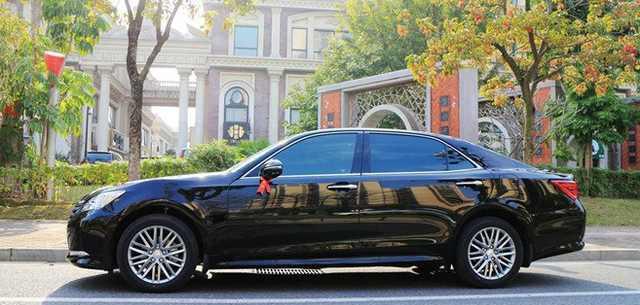 媳妇说买宝马320, 父母说买奔驰C200, 我却偏