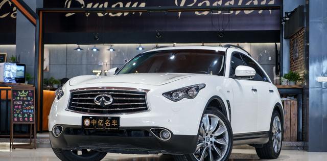 英菲尼迪FX FX37 超越版 东莞站