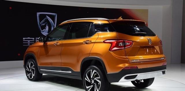 7座卖6万、宝骏510W已上路, 五菱SUV要放弃