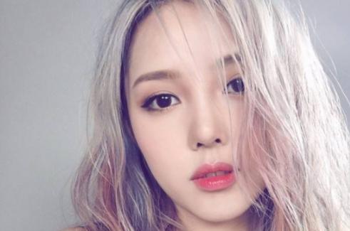 今年女生流行什么发色2018 2018年最流行的头发颜色女生