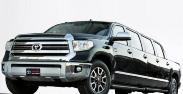 丰田这款皮卡你绝对没见过，8个车门，9个座位，比宾利还霸气！