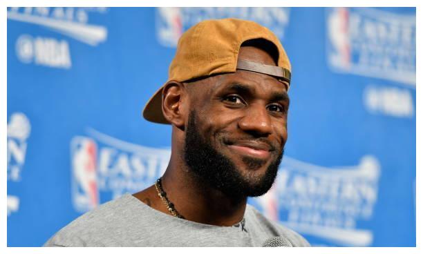 NBA现役球员常规赛总出场次数排名:詹皇第9,