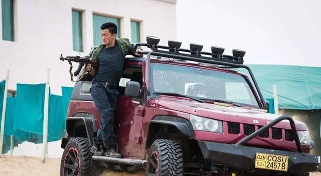 除了战狼2中的北京40，还有那些车通过电影被人们熟知