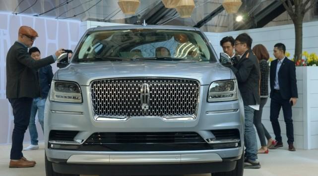 一百万的美系牛车, 能当揽胜接客户, 还能当卡车拉货!