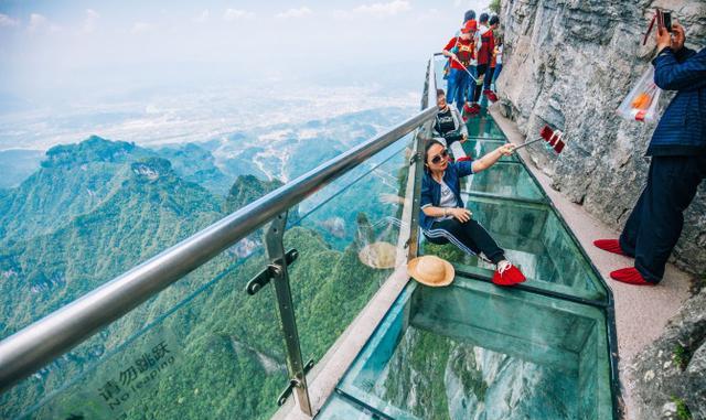 芜湖马仁奇峰、张家界天门山,谁才是最险玻璃栈道,更值得去?