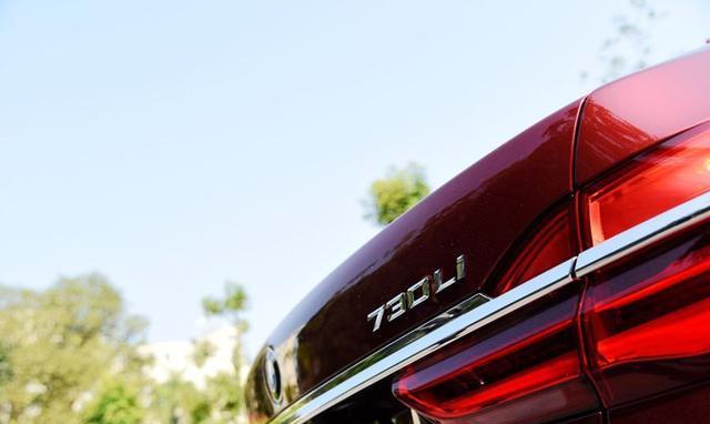 21岁小伙与宝马7系的不解之缘, 100万提车, 就爱与众不同