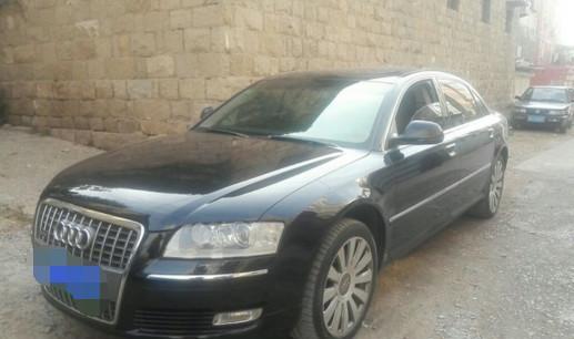 小伙花20万买辆4.2排量奥迪A8L, 回家开了两月直心疼