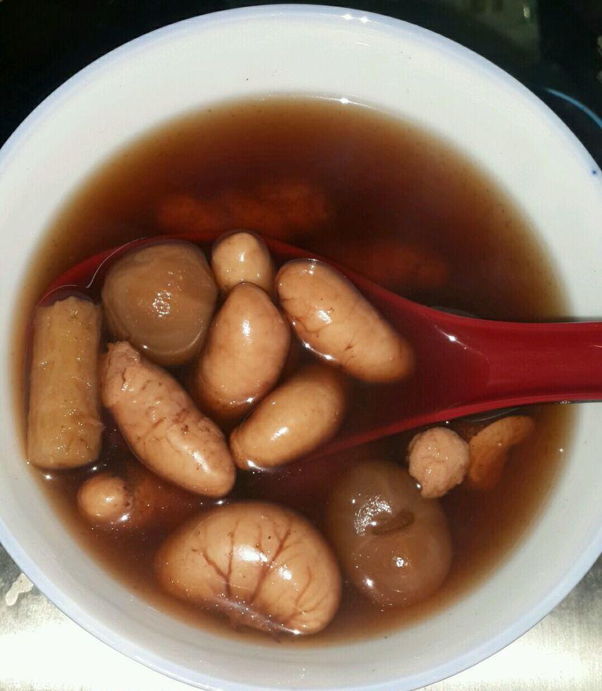 母鸡下的蛋天天吃 但是你吃过公鸡蛋吗?