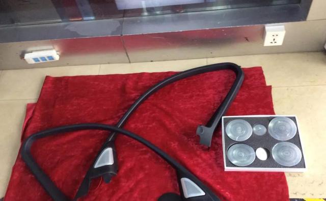 宝马3系加装柏林发光盖板