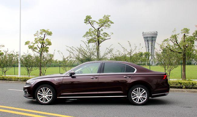 这款车销售量遥遥领先, 直降5万却没人要了, 发生了什么