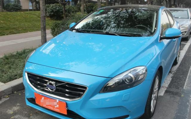 新手开车怕事故，沃尔沃安全品质保驾护航，V40五折入手开启练车