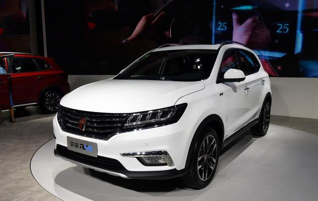 国产SUV能靠颜值吃饭的当红小生荣威