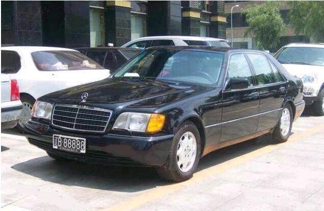 中国四大富豪的车，老干妈的车最具霸气