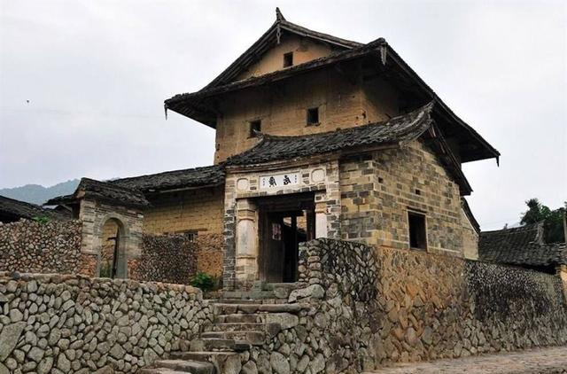 漳州-云水谣古镇 福建另一个土楼遗产，国家5A级风景旅游区？