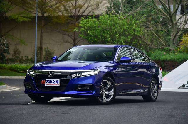 全新雅阁顶配车型1.5T+CVT售22.98万 拿什么跟2.0T销冠迈腾比？