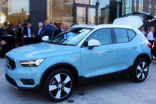 吉利沃尔沃首款SUV真的来了, 价格一出月薪5