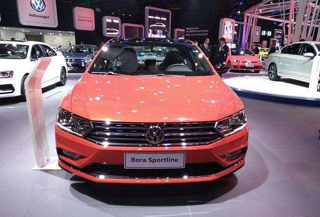 感觉大众宝来现在是最适合生活选择的一款，价格便宜实用性高